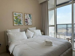Comforting 1BR at Bridges Tower with Pool&Gym 1208 B3